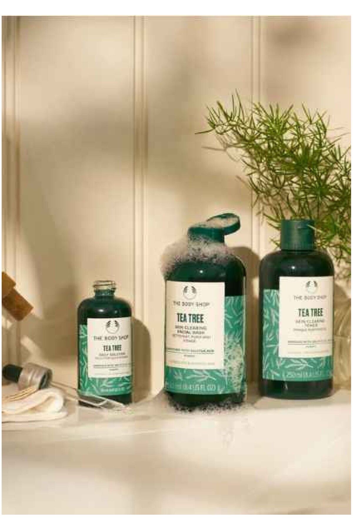 THE BODY SHOP Lotiune Pentru Spalat Tenul, Tea Tree, 400 Ml - One Size