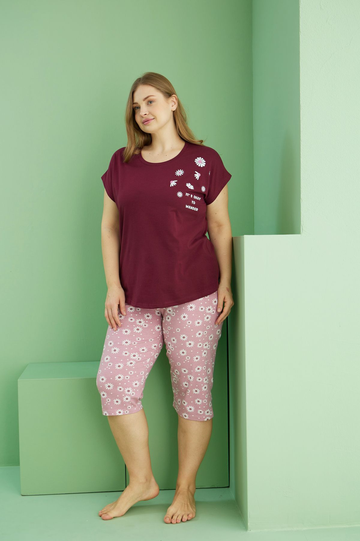 Siyah İnci-Dark Burgundy Patterned Curve Plus Size Oversize Cotton Capri Suit25112766 2