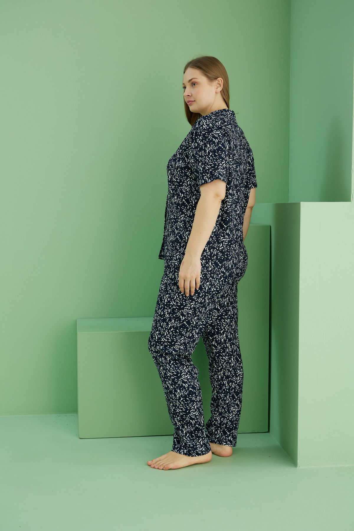 Siyah İnci-Black Patterned Large Size Pajama Set: Bürümcük Crinkle Fabric Curve Buttons 3