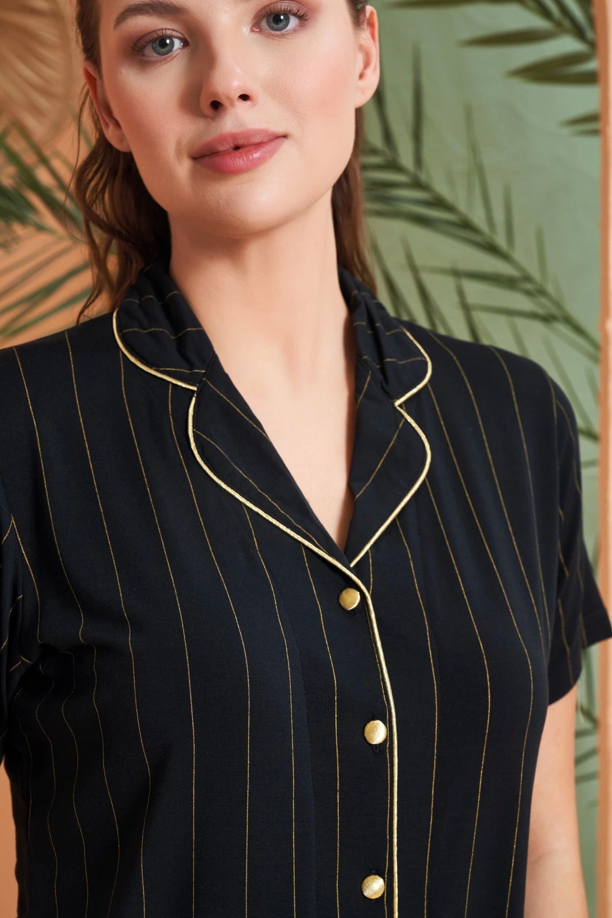 PJS-27042 Set de pijamale cu mânecă scurtă pentru femei, cu dungi în față 2