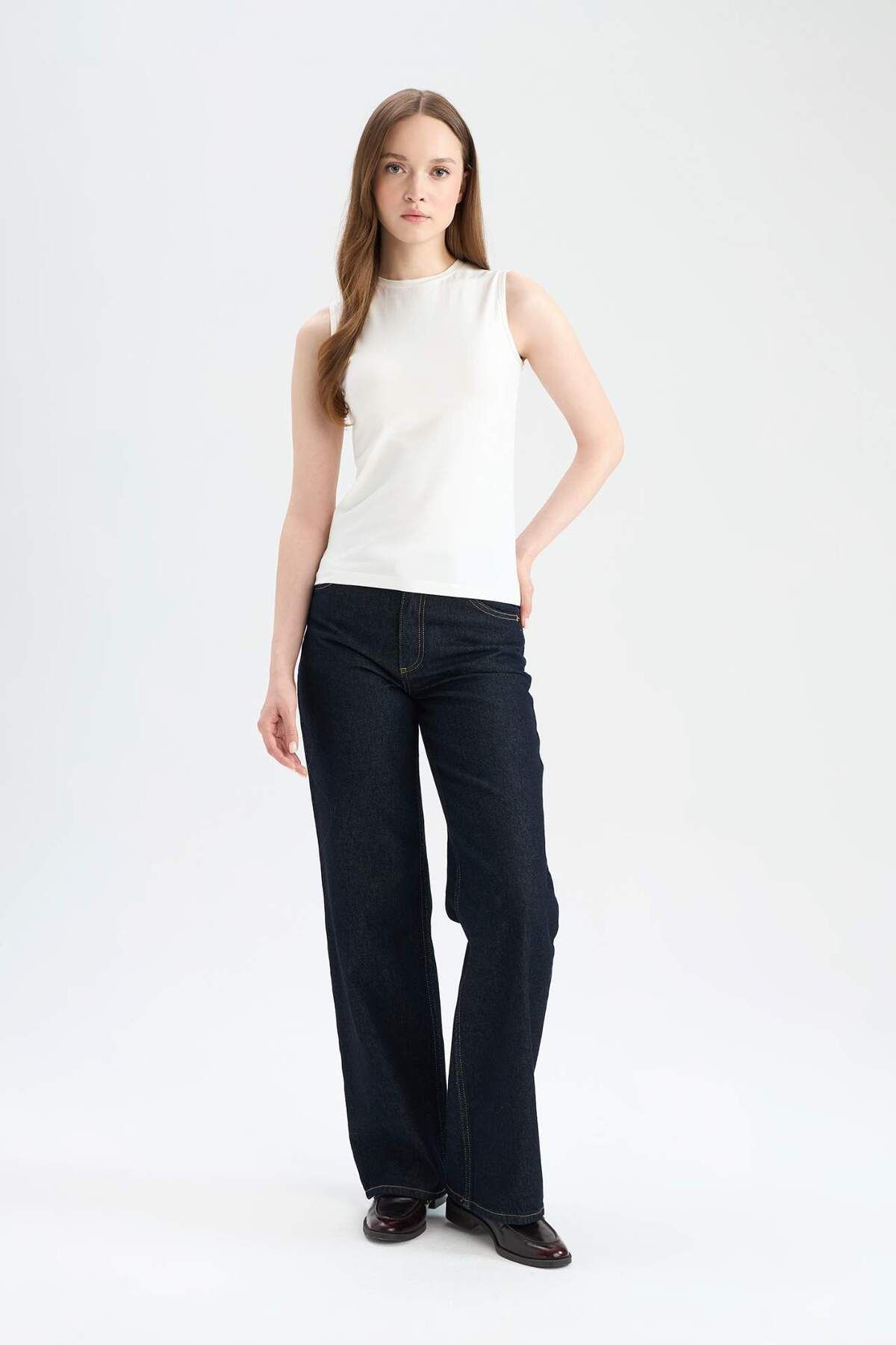 complete the look image