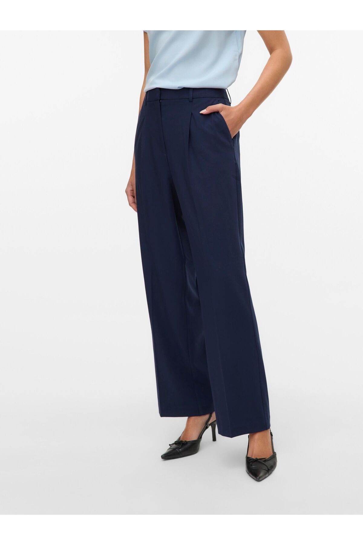 complete the look image