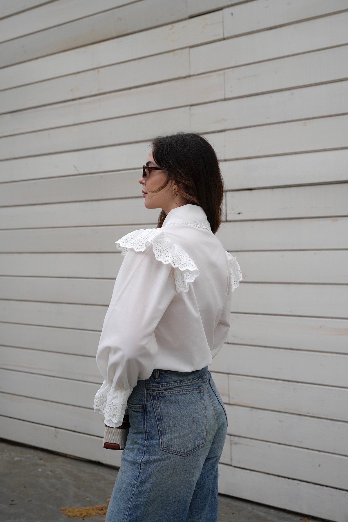 QUREKLİ  Kadın Beyaz Fisto Volanlı Fırfır Detaylı Gömlek - Görsel 6