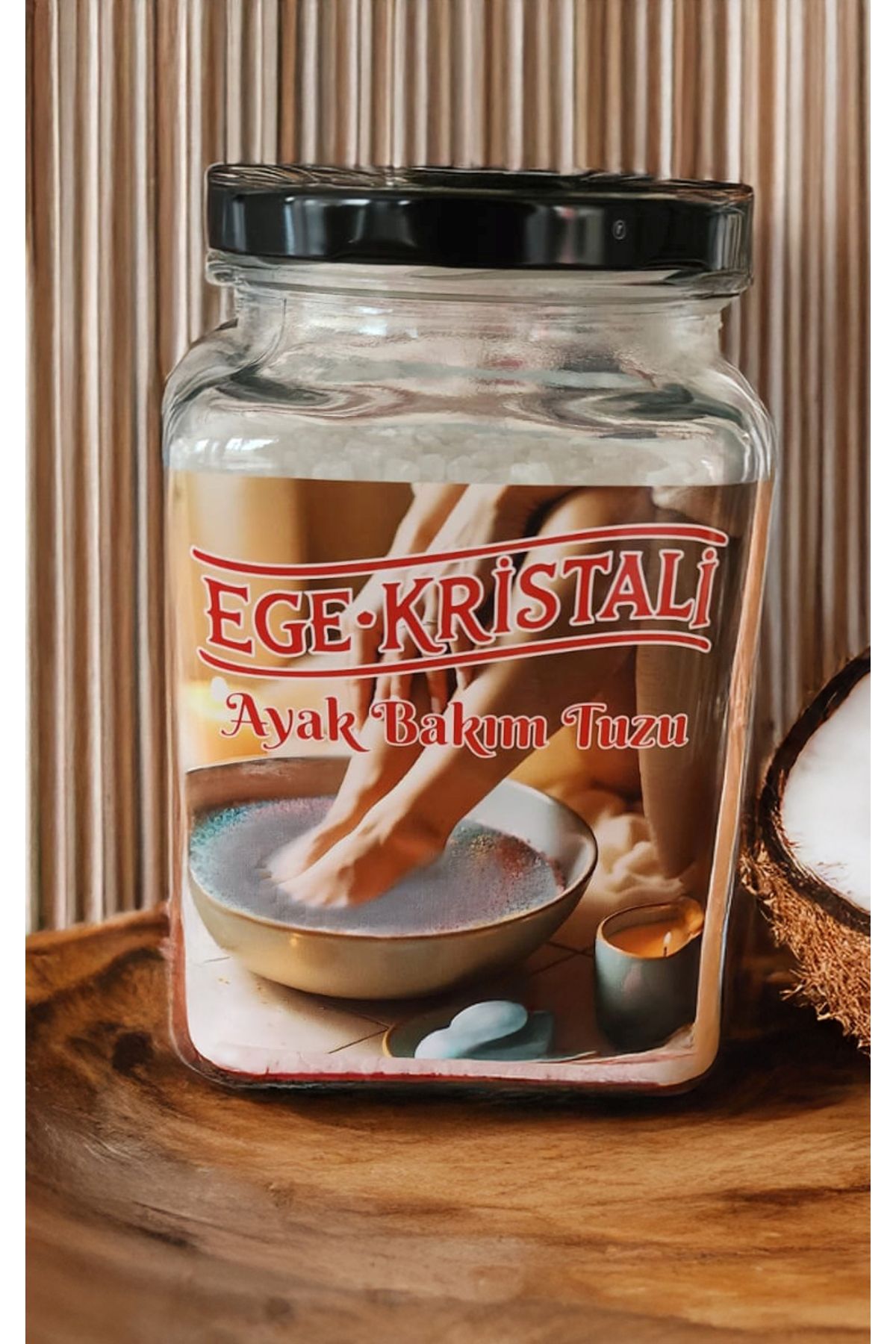 EGE KRİSTALİ EGE KRİSTALİ HİNDİSTAN CEVİZİ AROMALI AYAK BAKIM TUZU 1 KG KARE CAM KAVANOZDA