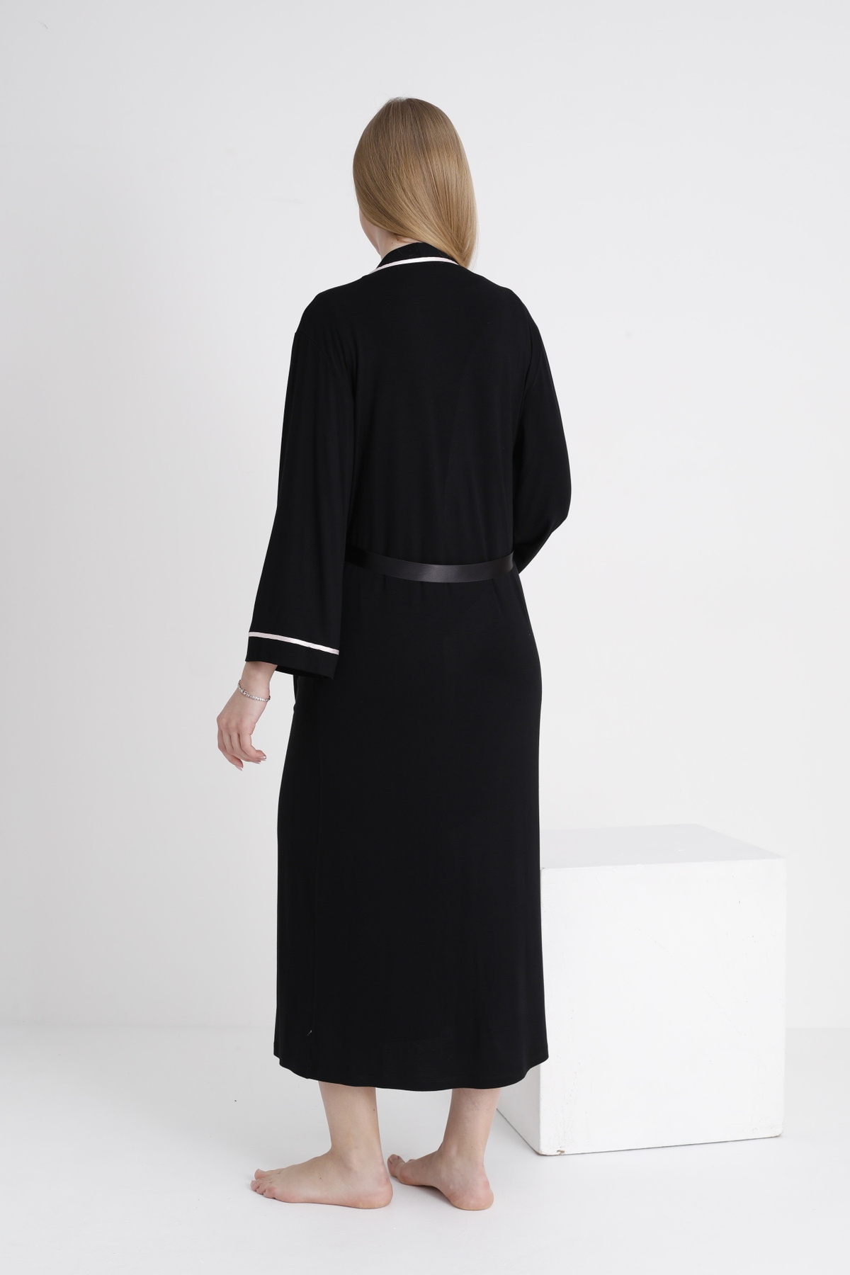 Miss Dünya Lissa Sabahlıklı Emzirmeye Uygun Şerit Detaylı Hamile ve Lohusa Sıfır Kol Gecelik Takımı fotoğrafı 2 (önizleme)