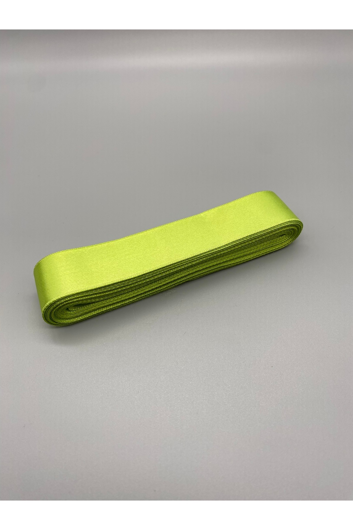 Ak Tuhafiye Fıstık Yeşili Saten Kurdele 3 cm 10 Metre Geniş Saten, Bohça-Süsleme-Dekor Kurdela No:63