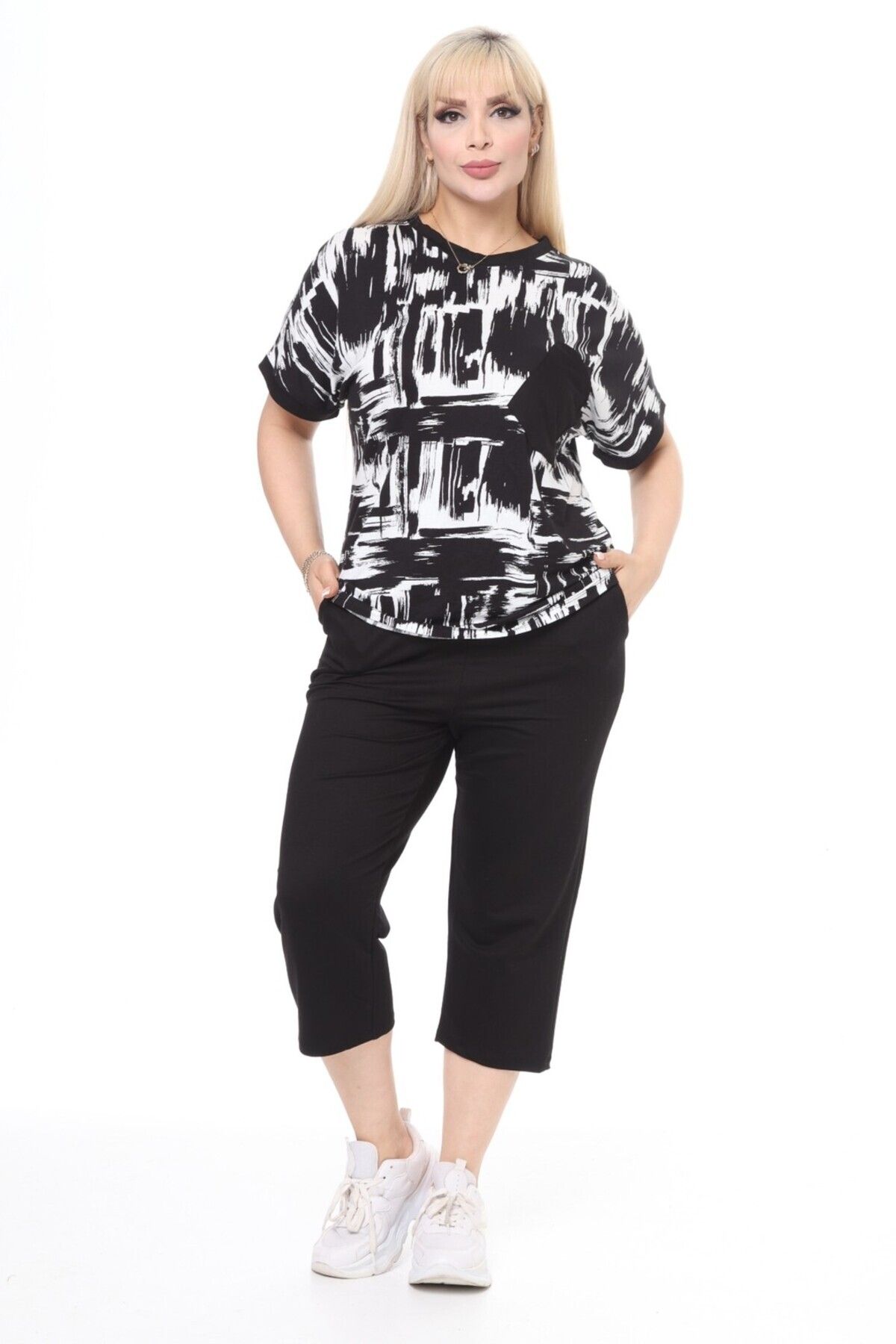 tarzımsüper Set Capri Cu Buzunare Cu Mânecă Scurtă Pentru Femei, Model Negru, Model Confortabil Femeie - 48