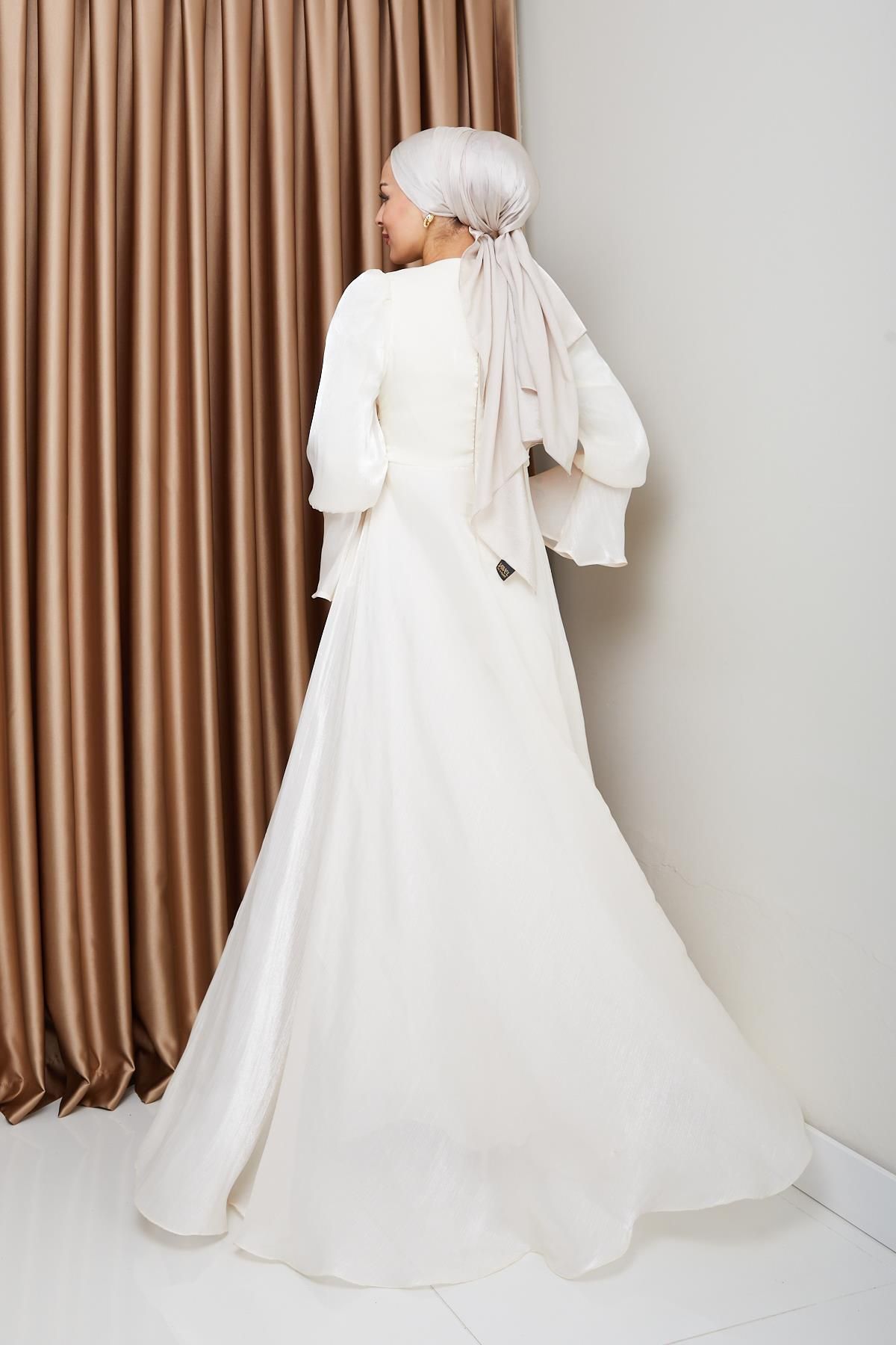 Olcay-Yoryo Silk Hijab Abendkleid – Kleid mit Cape-Rock EKRU 1235 7