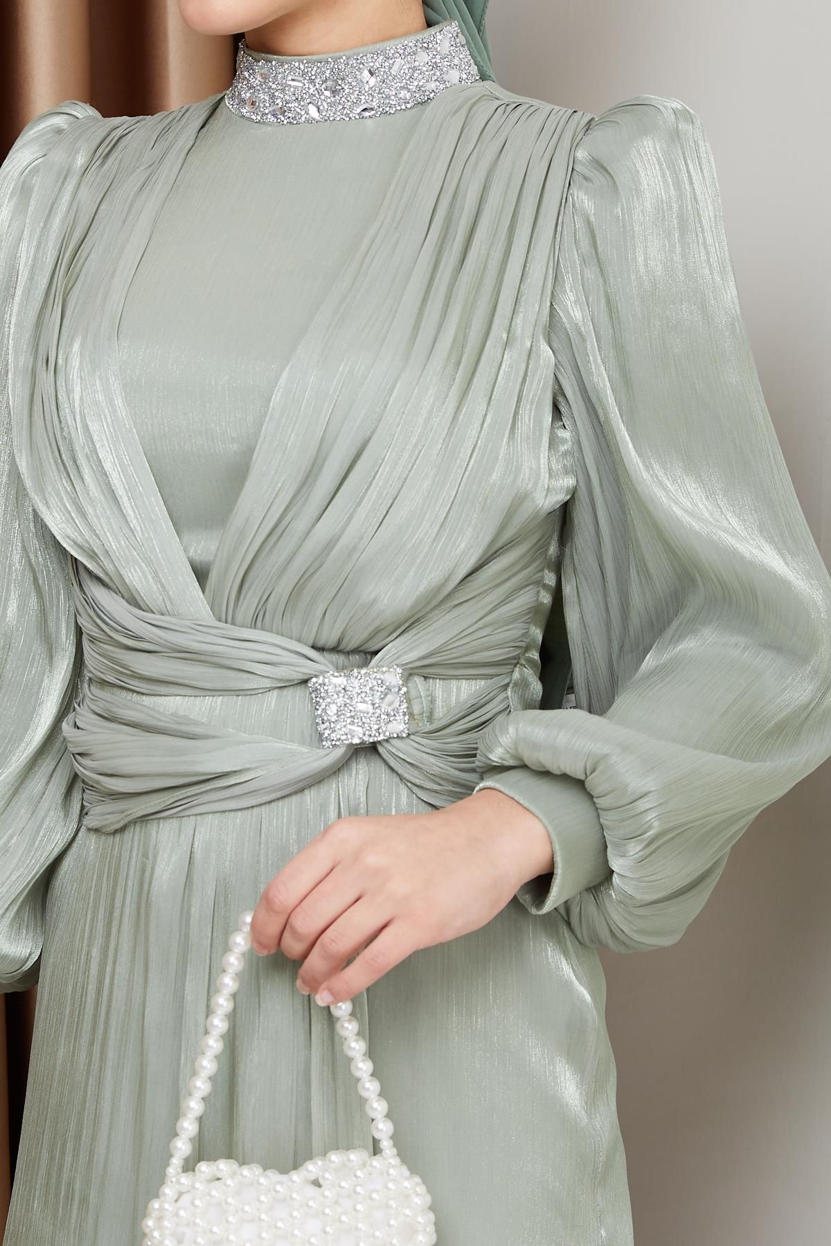 Olcay-Steinbesetztes Hijab-Abendkleid aus Seide – Hellgrün 1236 5