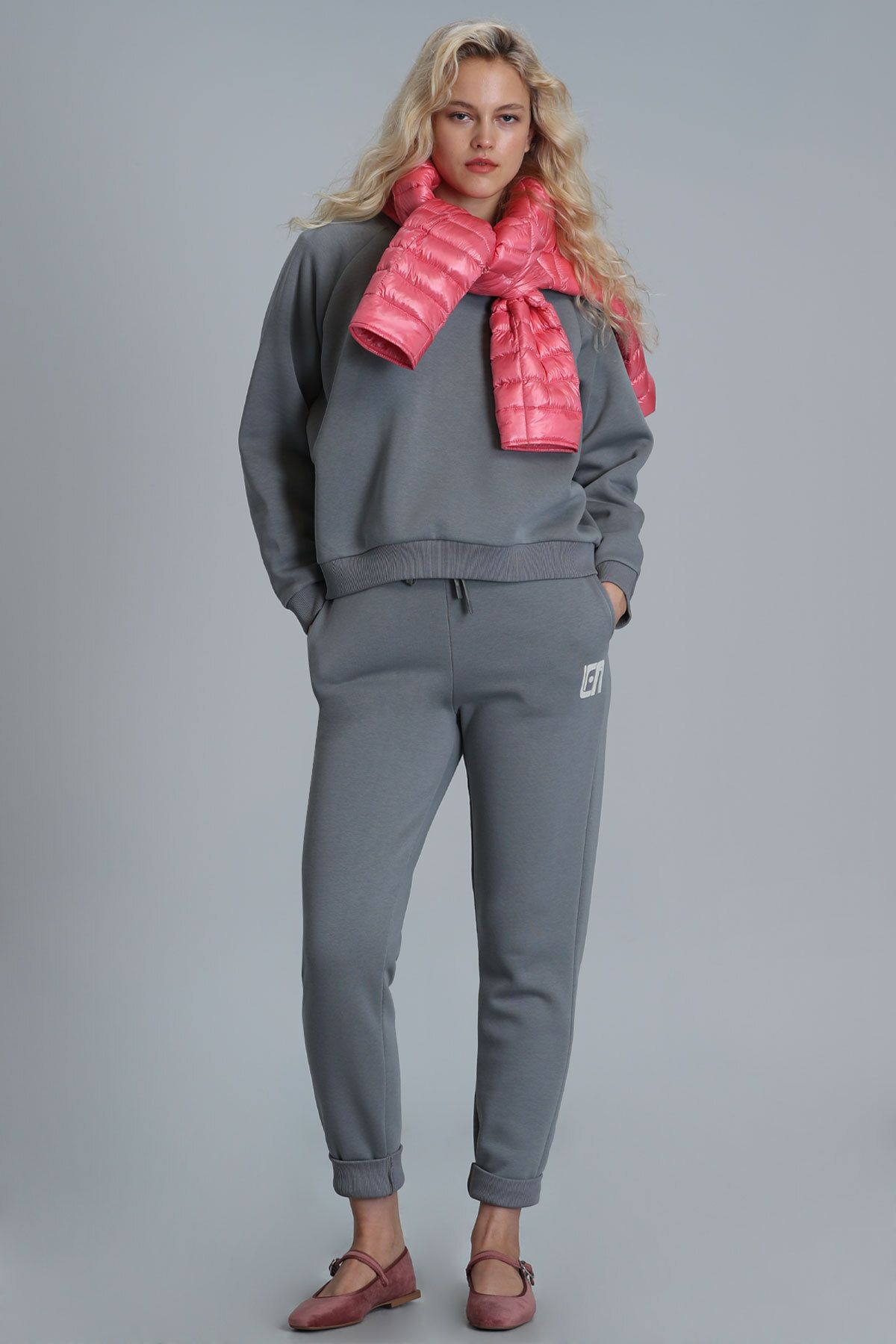 complete the look image