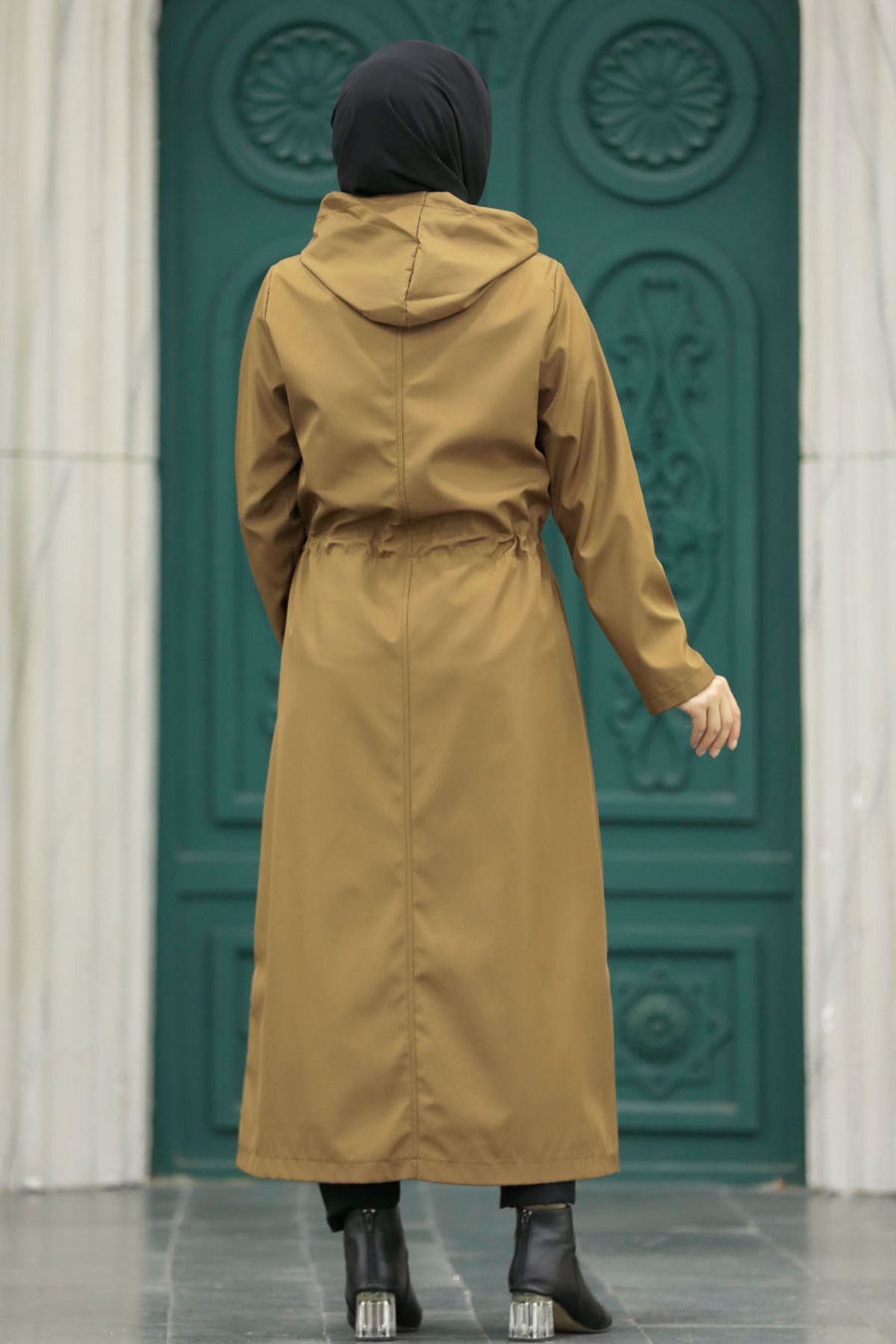 complete the look image