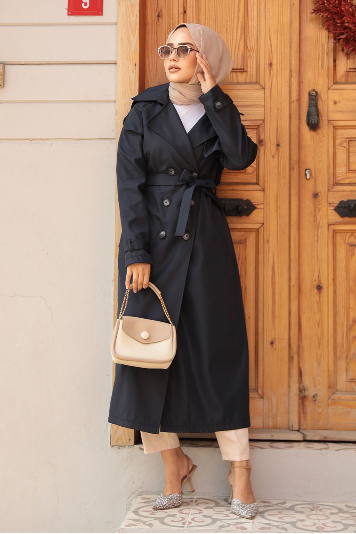 Neva Style-- معطف حجاب باللون الأزرق الداكن بأزرار 5949l 2
