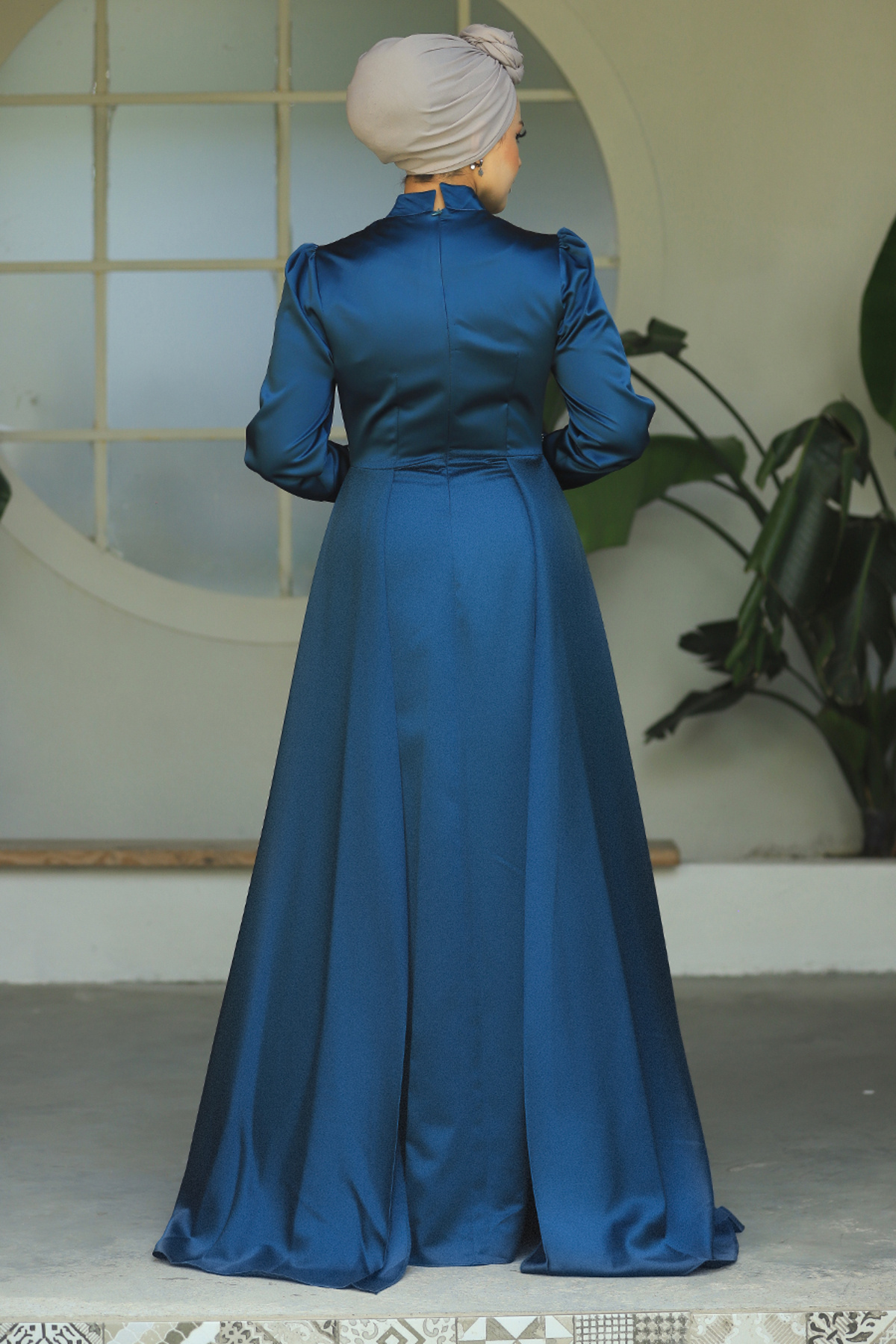 Neva Style-Rochie de seară din satin Hijab verde petrol cu coadă 25878py 3