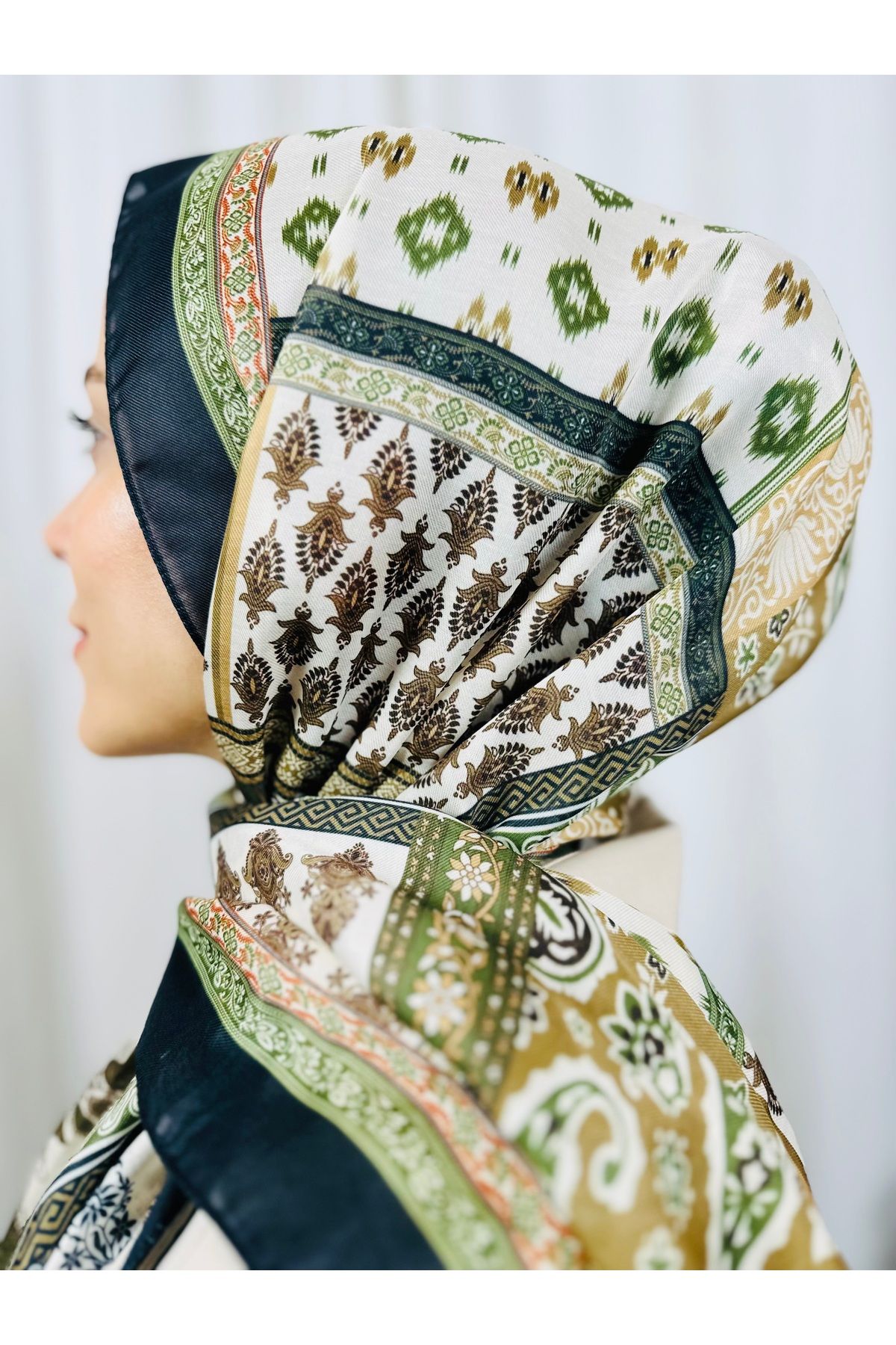 kubbe-Premium Square Retro Pattern Soft Cotton Shawl - Capture a Peaceful and Stylish Style with Ethnic Pattern 3