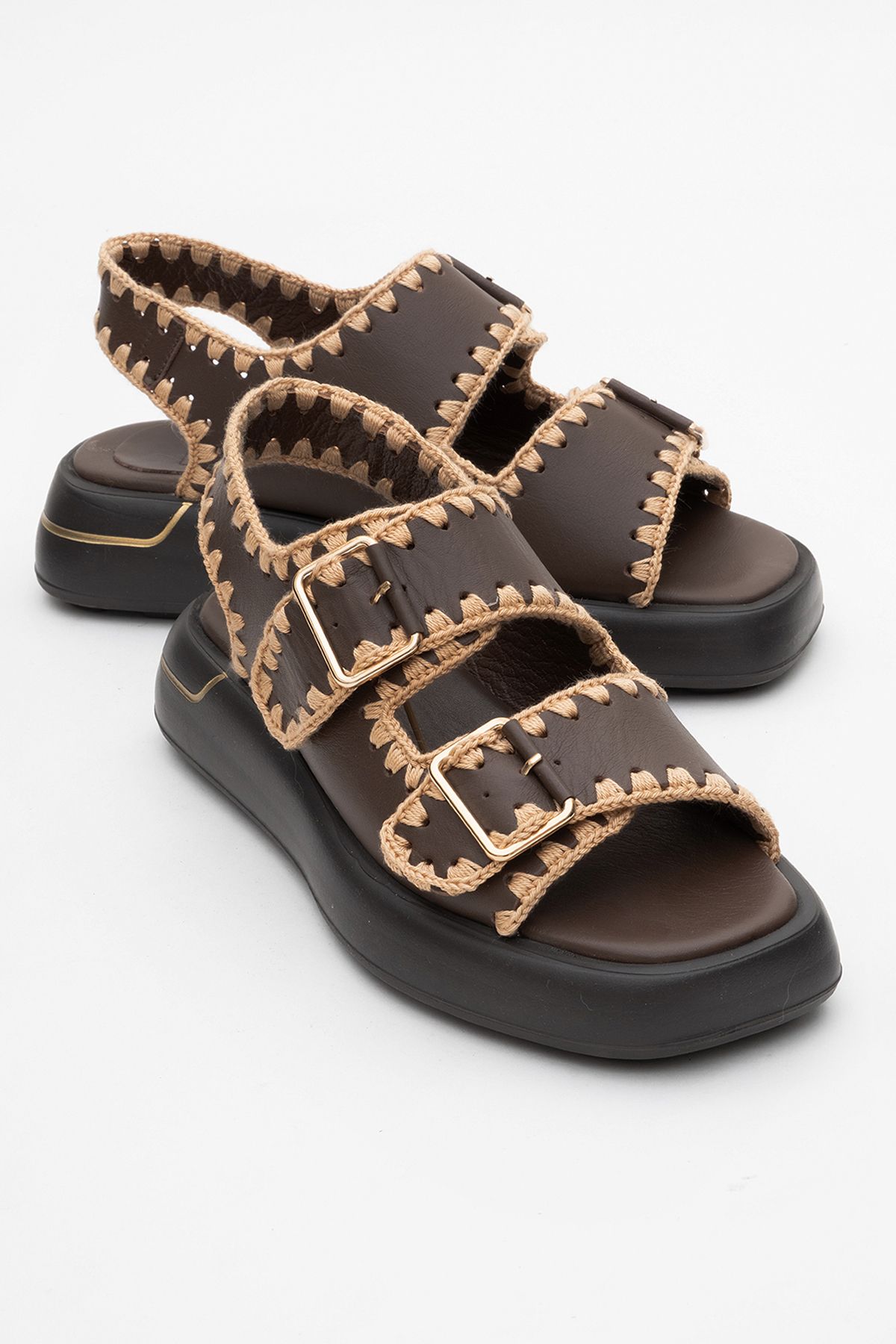 صندل زنانه چرم اصل قهوه ای DOURO با جزئیات طناب بافتنی luvishoes