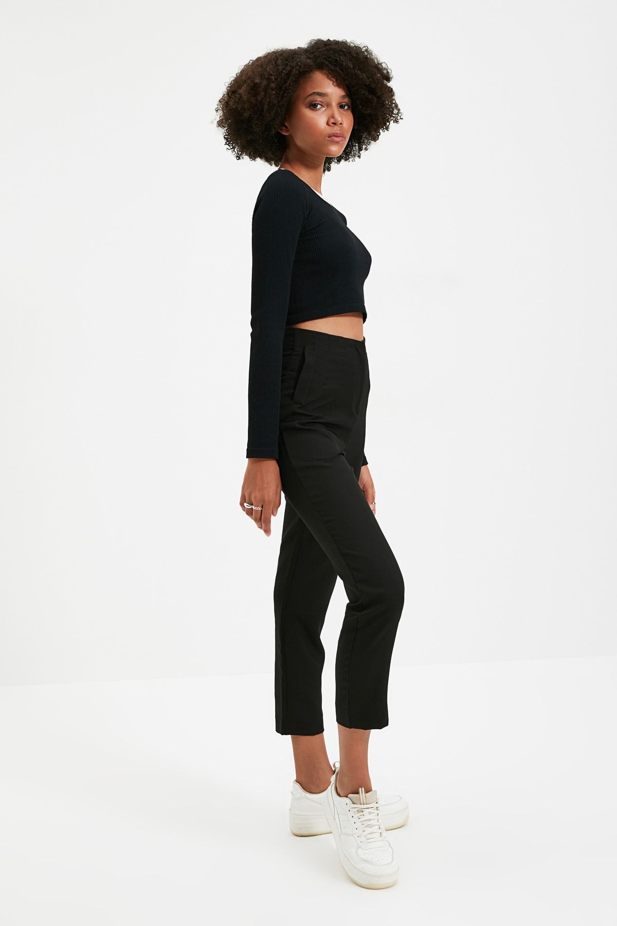 Trendyol Collection-Schwarze, knöchellange, gewebte Stoffhose mit Zigarettenform und hoher Taille TWOSS20PL0515 14