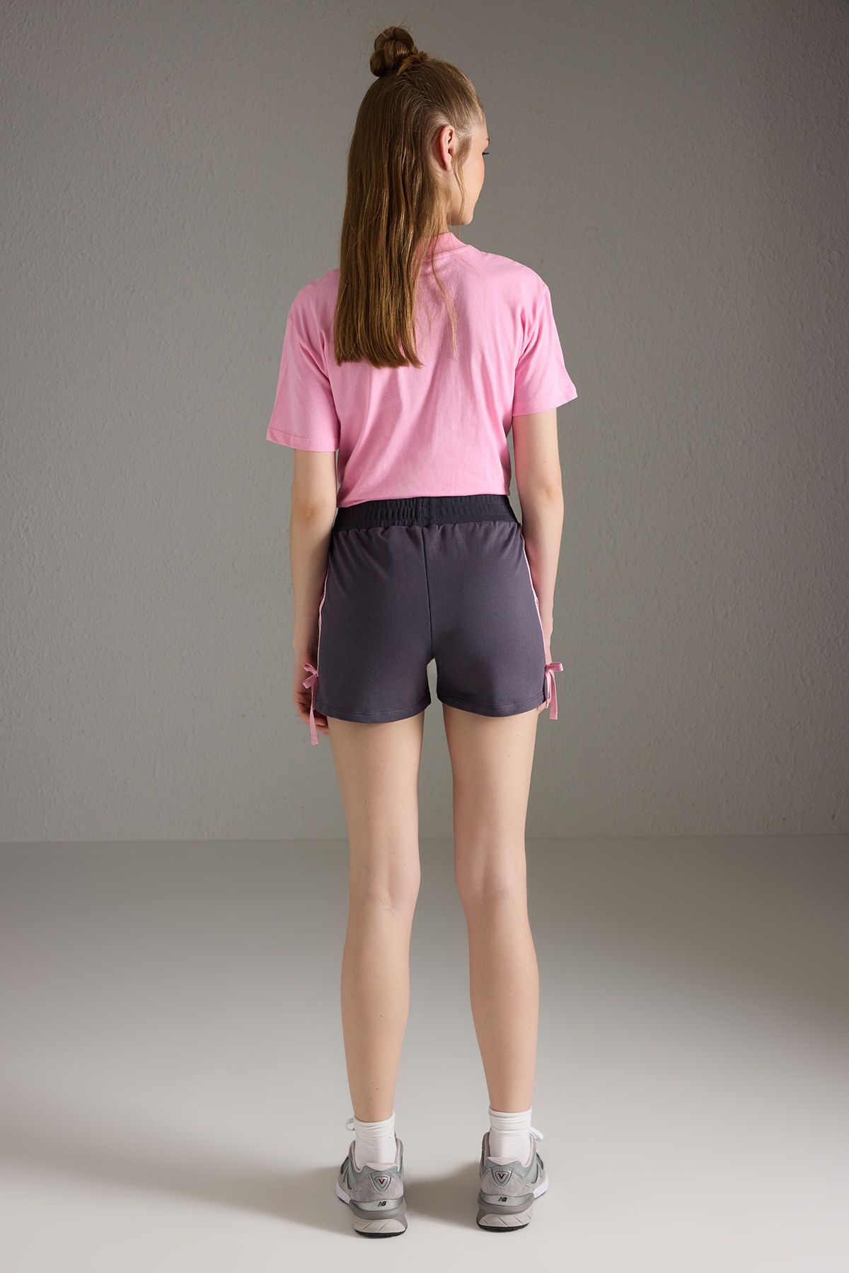 Trendyol Collection-Anthracite Contrast Stripe and Bow Short Stretch Knitted Shorts & Bermuda 4