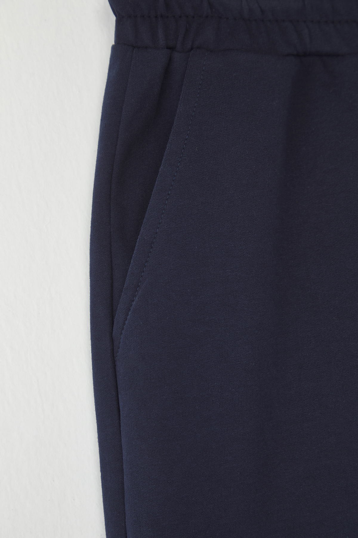 Trendyolmilla  Lacivert Oversize/Geniş Kesim Manhattan Nakışlı Şort & Bermuda TMNSS25SR00036 - Görsel 6