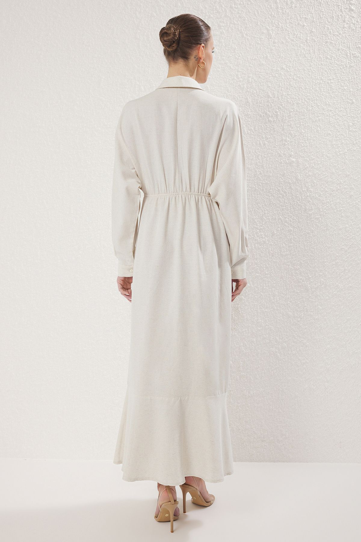 Trendyol Modest-Gewebtes Hemdkleid mit Steinleinenanteil TCTSS25EB00103 4