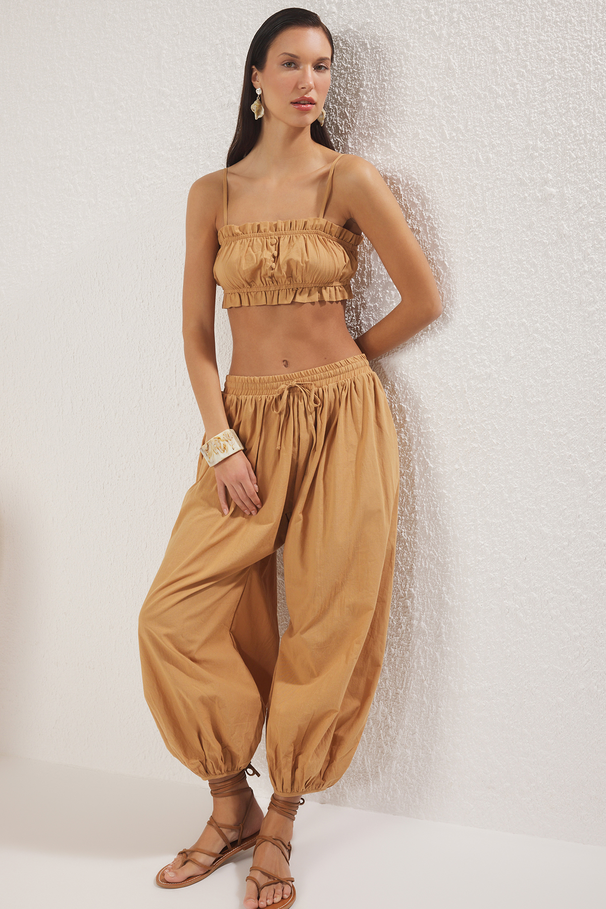 Trendyolmilla  Bej Dokuma Gipeli %100 Pamuk Plaj Bluz-Pantolon Takım TBESS25AU00029