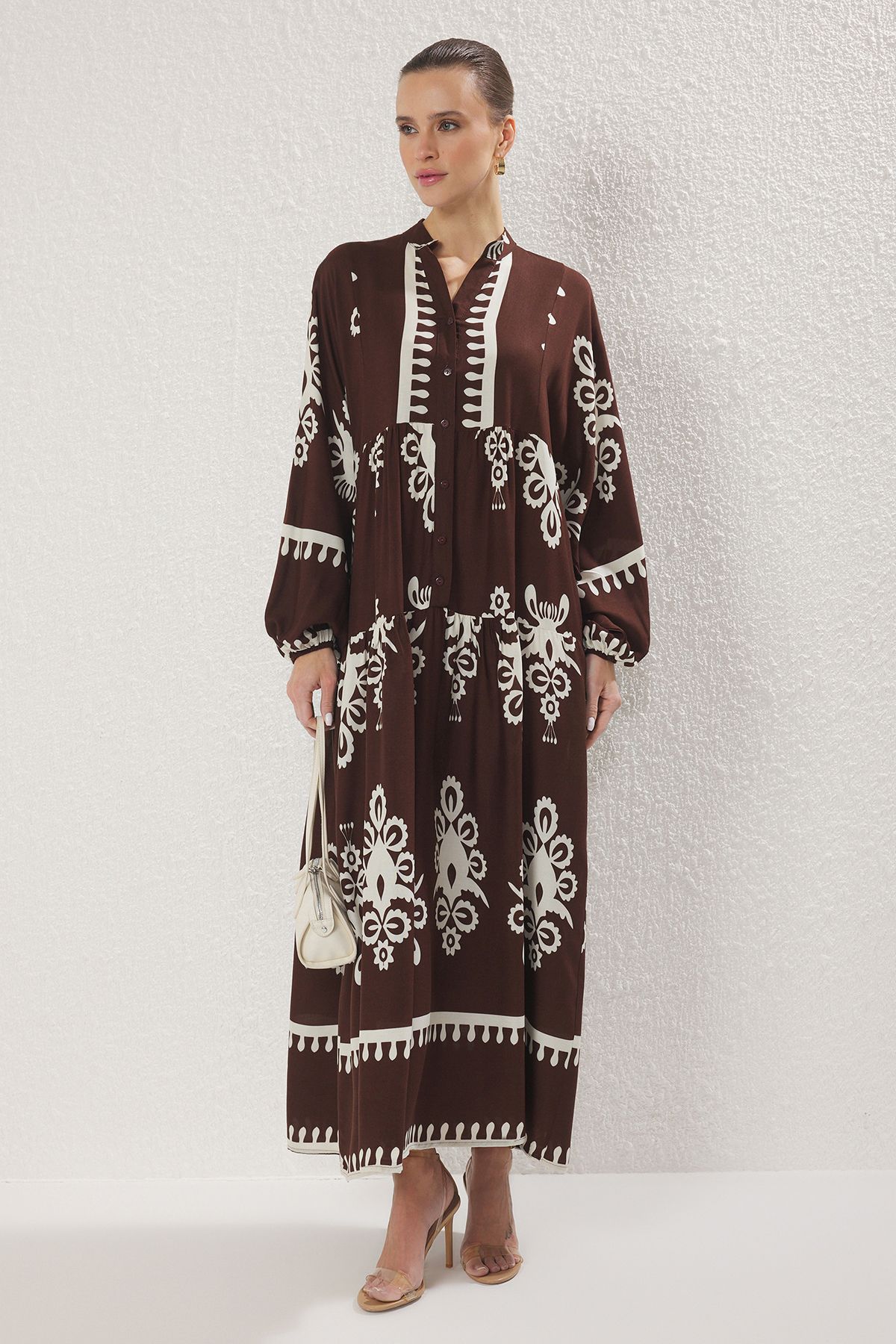 Trendyol Modest Φόρεμα με υφαντό σκούρο καφέ βισκόζη TCTSS24EB00221