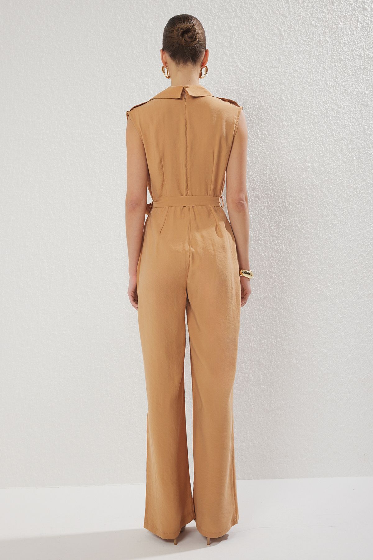 Trendyol Collection-Camel More Sustainble Overall mit weitem Bein und Gürtel aus Modal TWOSS25TU00030 4