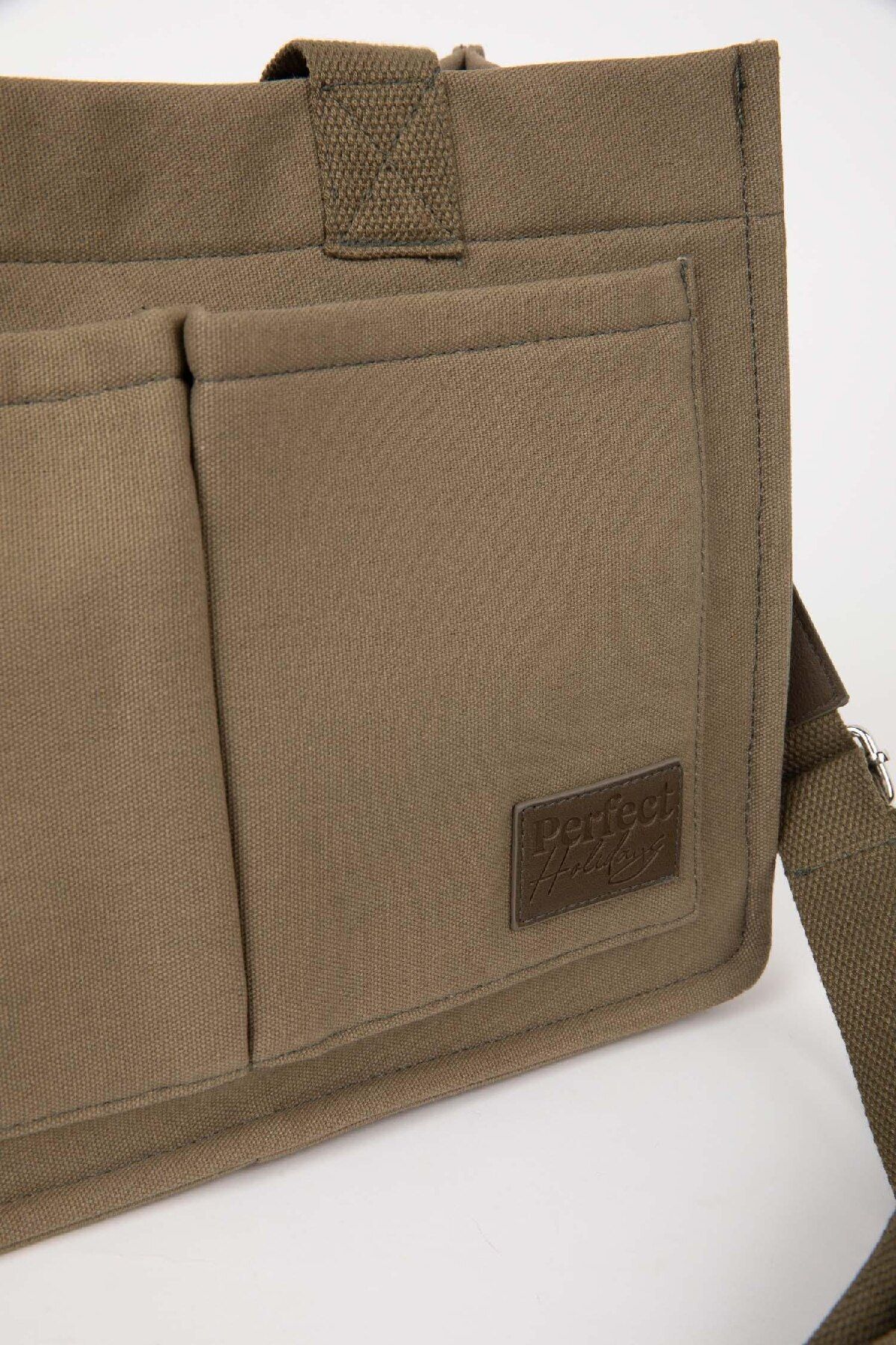 DeFacto-Umhängetasche aus Canvas für Damen - B9345axns 4