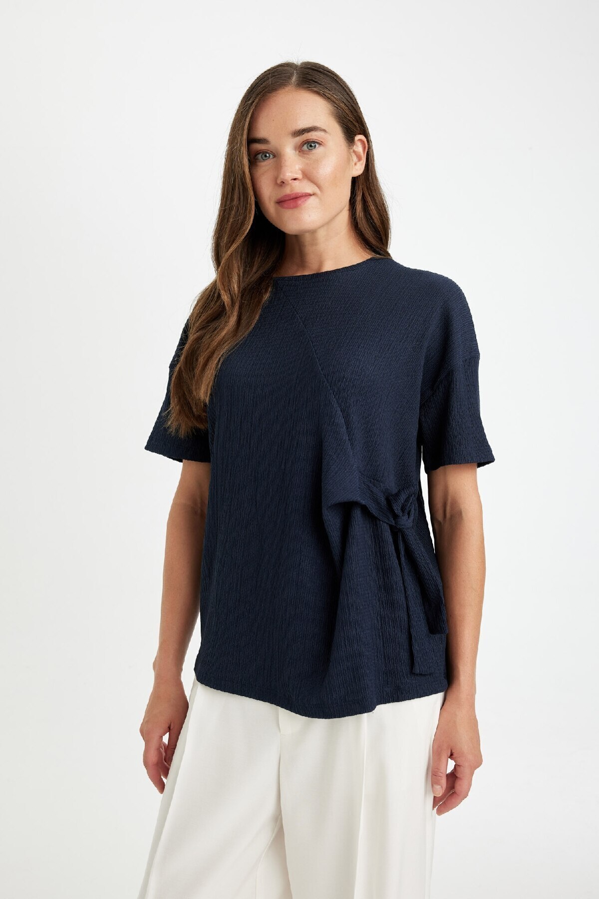 DeFacto-Tričko Relax Fit Crew Zavinovačka s krátkým rukávem D5446Ax24Au 3