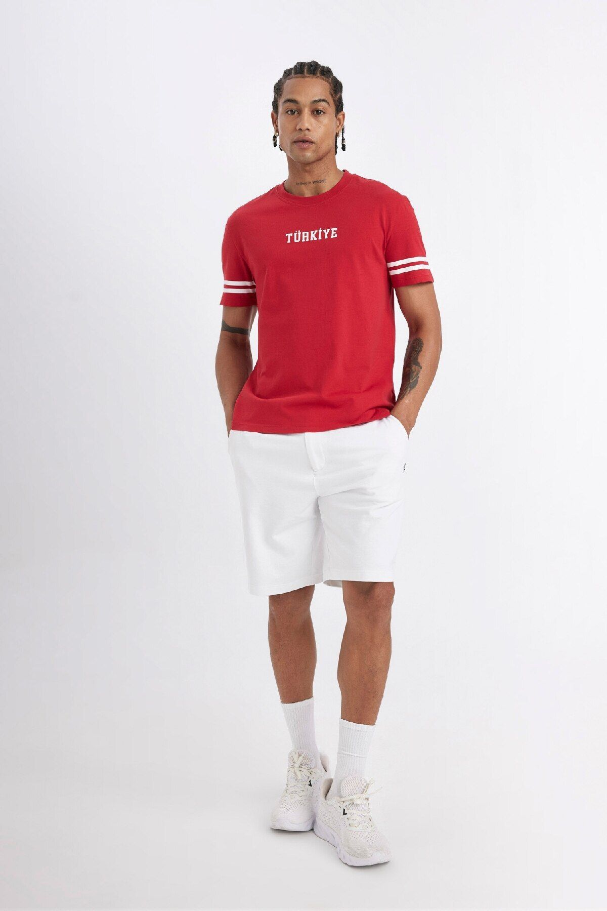 DeFacto-DeFactoFit - T-shirt sportowy z nadrukiem w Turcji, z dominującym kołnierzem, krótkim rękawem D5263AX24SM 2