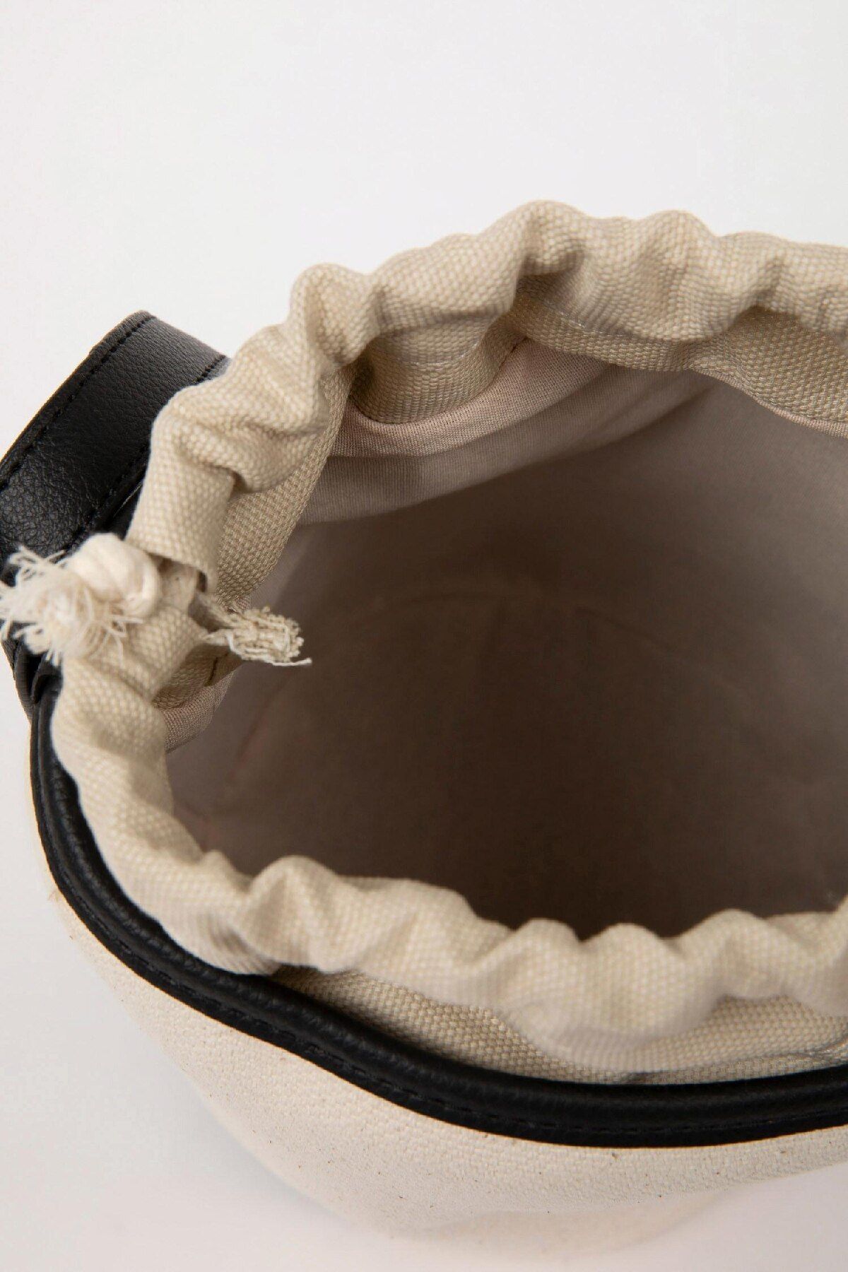 DeFacto-Umhängetasche aus Canvas für Damen - D5954AXNS 5