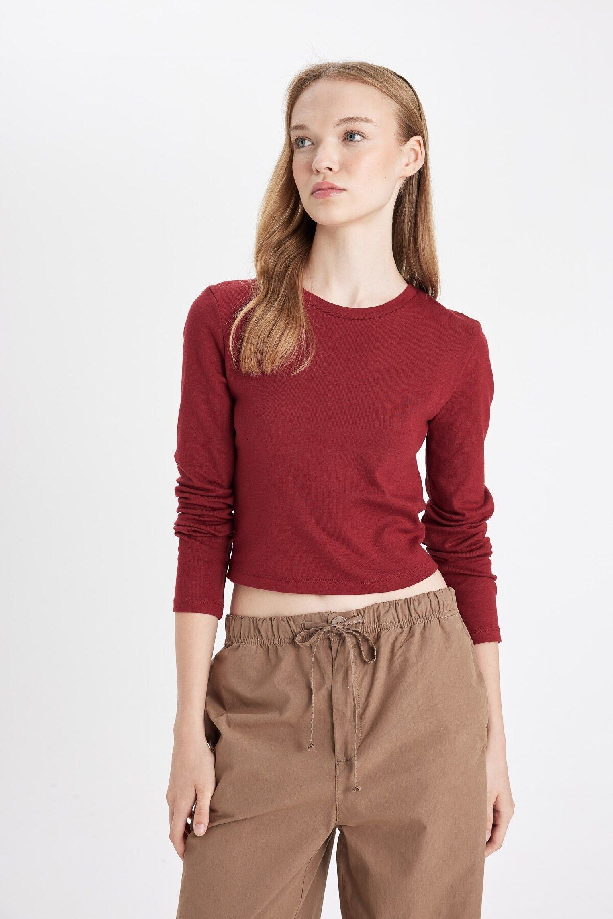 DeFacto-Coool Tailliertes, geripptes Basic-Langarm-T-Shirt mit Rundhalsausschnitt C8190ax24au 4