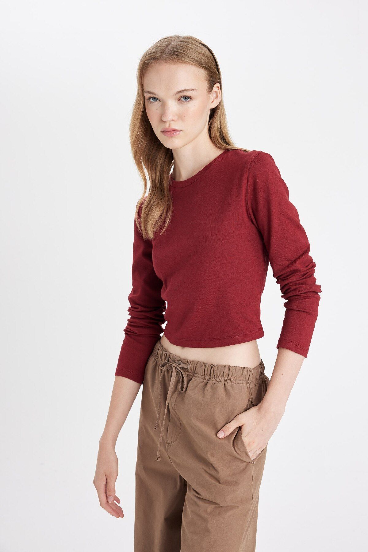 DeFacto-Coool Tailliertes, geripptes Basic-Langarm-T-Shirt mit Rundhalsausschnitt C8190ax24au 3