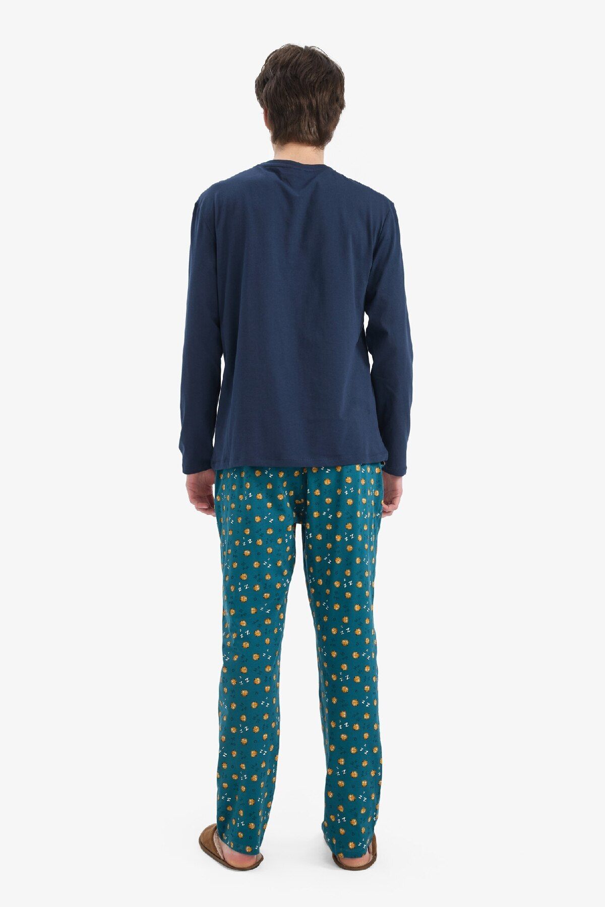 DeFacto-Garfield Pajama Set Regular Fit Long Sleeve Top with Stretchy Waisted Long Bottom 7