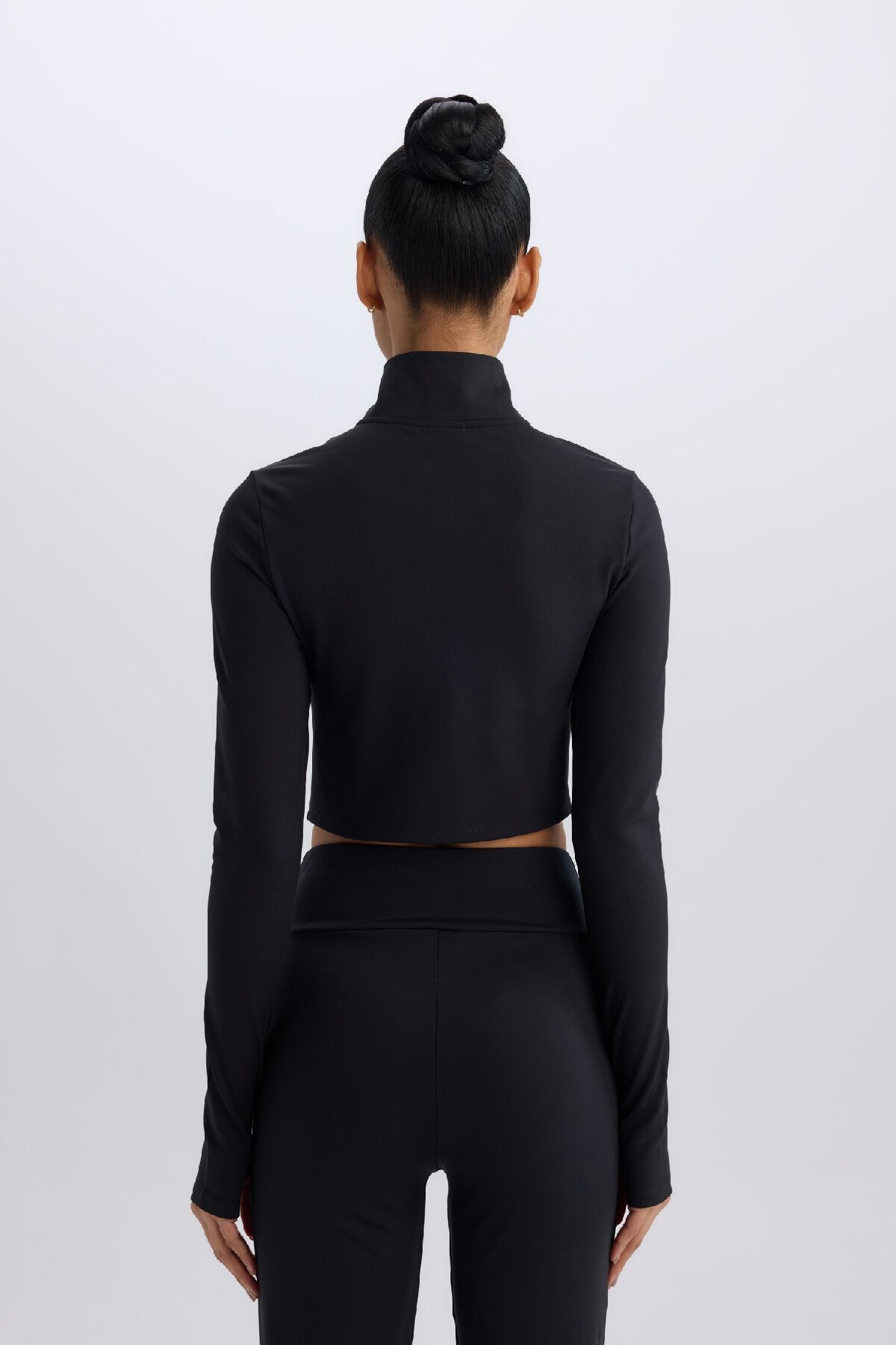 DeFacto Slim Fit Dar Kesim Fermuarlı Dik Yaka Sporcu Uzun Kollu Tişört W0343AZ25AU görsel 6