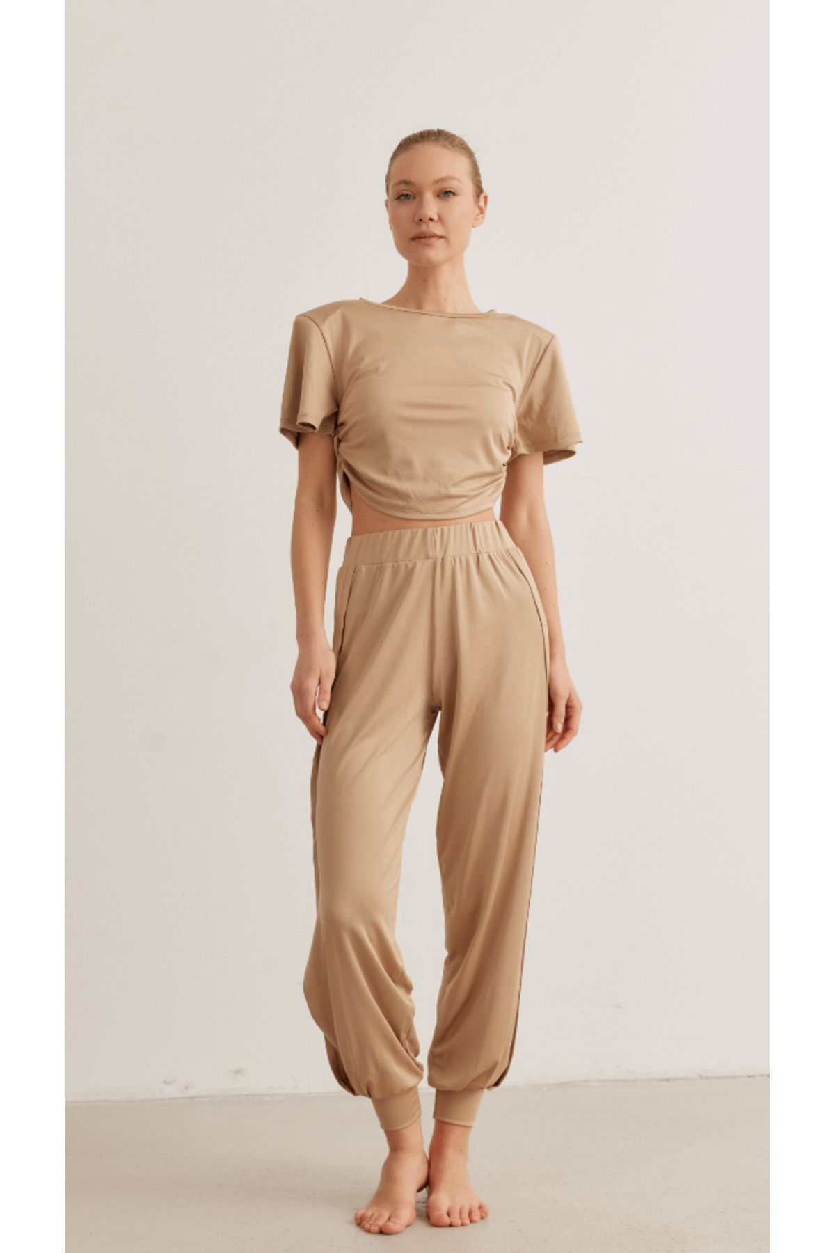 Mfludam Bej Yoga Pantolon ve Bej Ludam Bluz