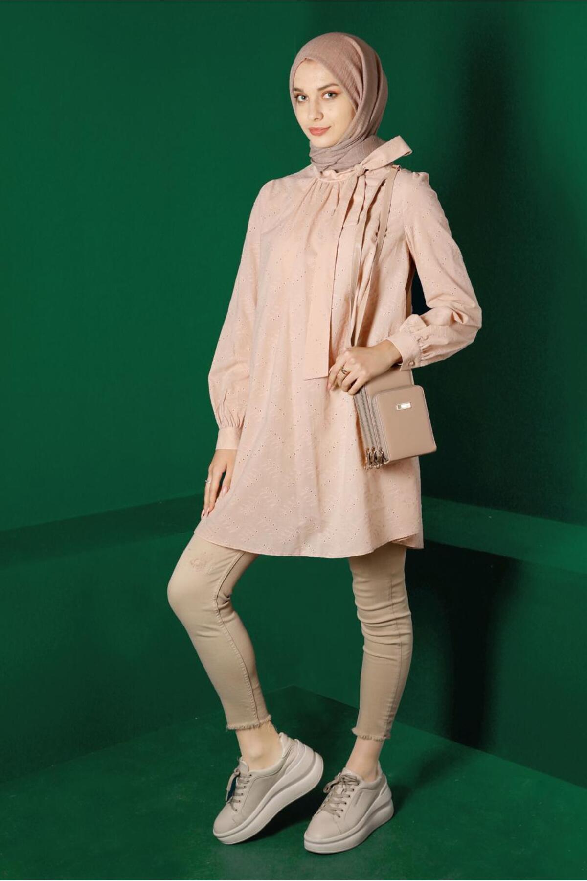 آلوینا تونیک اسکالوپ یقه بسته کد ۴۲۹۲۷ آلوینا تونیک اسکالوپ یقه بسته کد ۴۲۹۲۷