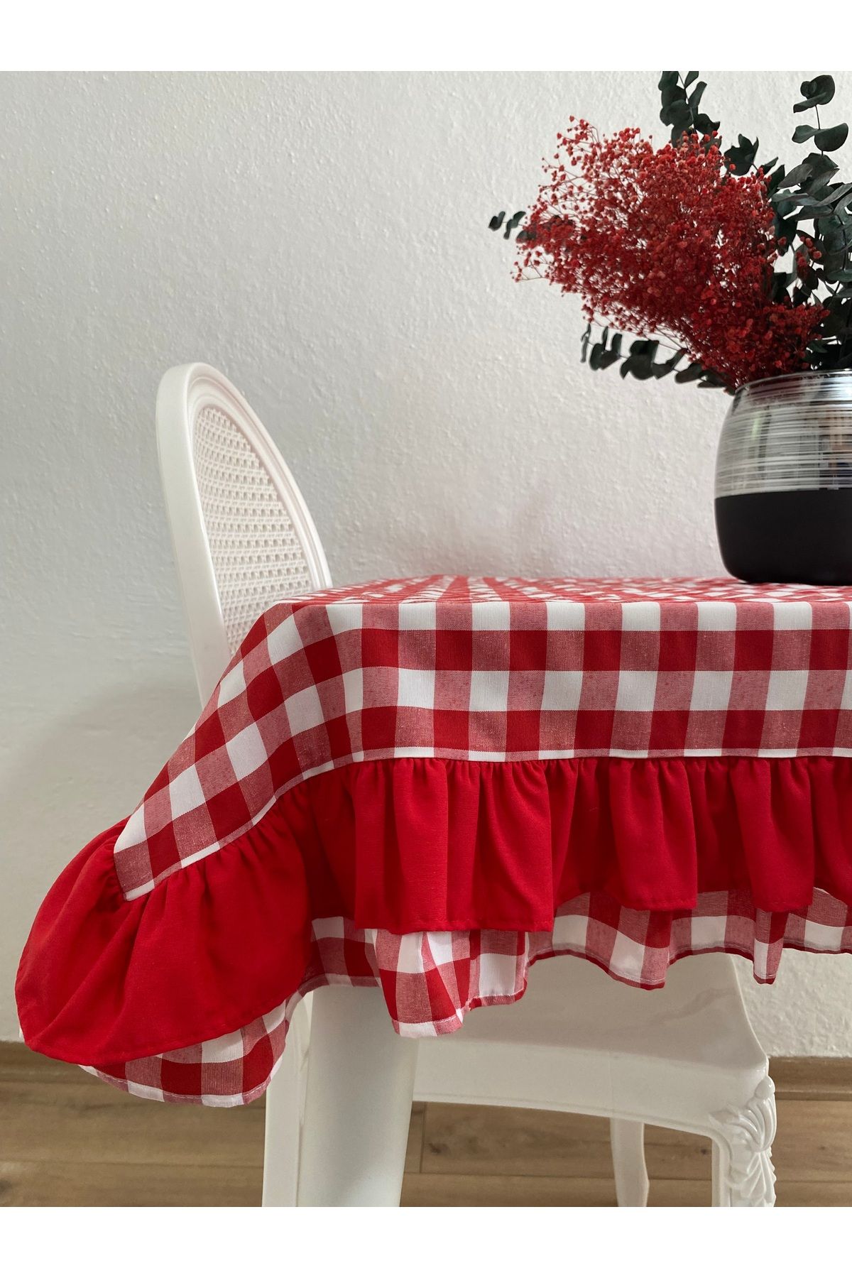 LILYUM-Double Ruffled Gingham Patterned Tablecloth 4