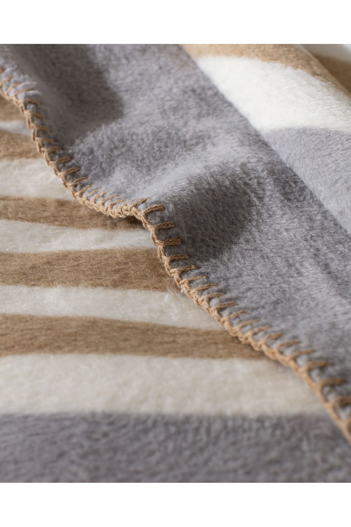 Madame Coco-Foix Jacquard - Baumwolldecke 4