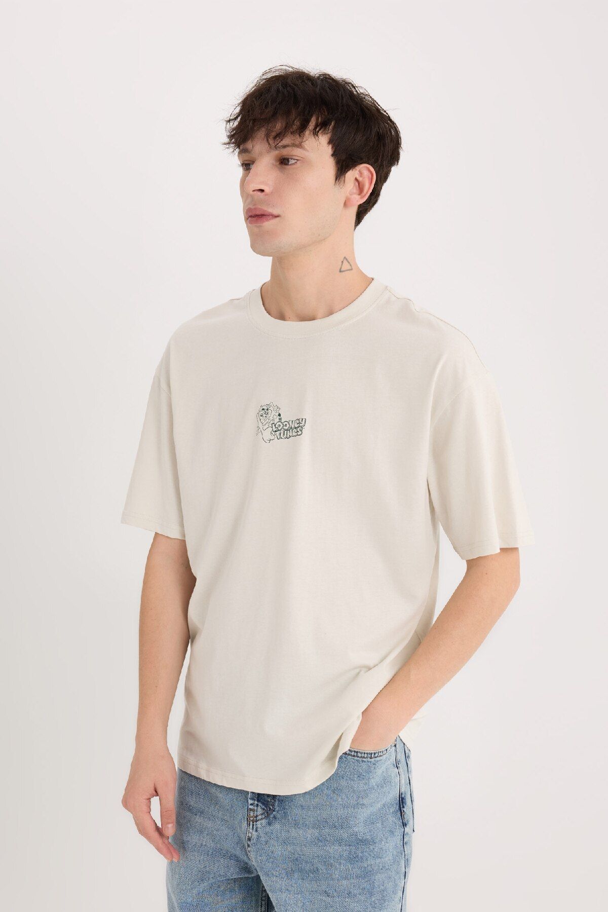 DeFacto-100 % Baumwolle Looney Tunes Boxy Fit Rundhals-Kurzarm-T-Shirt E1871ax25sp 4