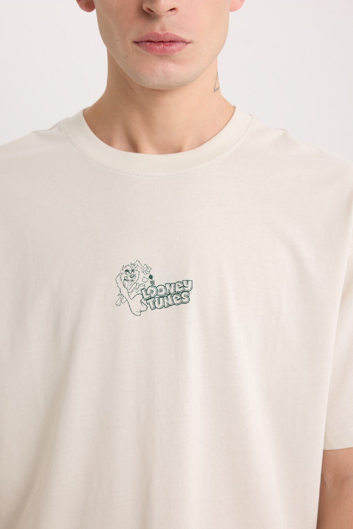 DeFacto-100 % Baumwolle Looney Tunes Boxy Fit Rundhals-Kurzarm-T-Shirt E1871ax25sp 6
