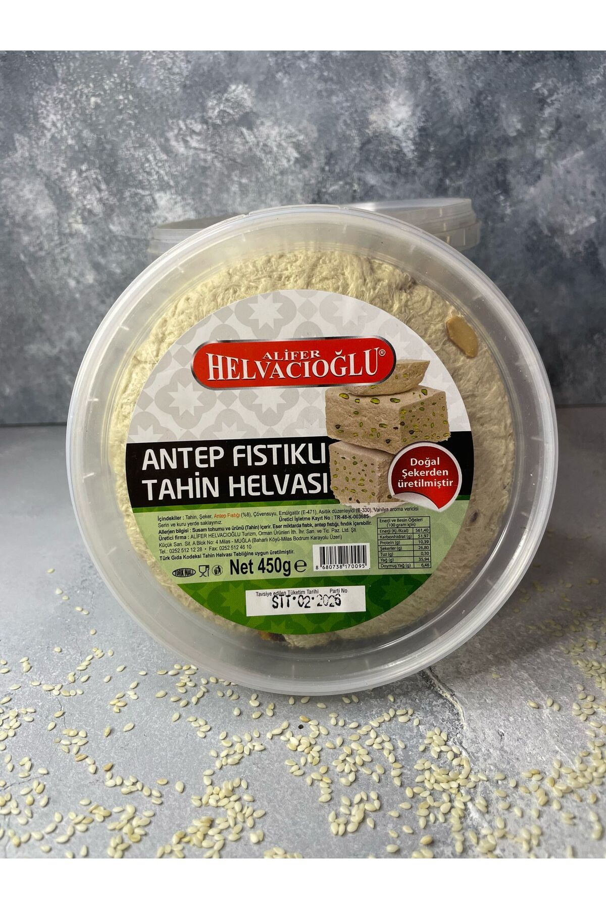 Helvacıoğlu antep fıstıklı tahin helvası