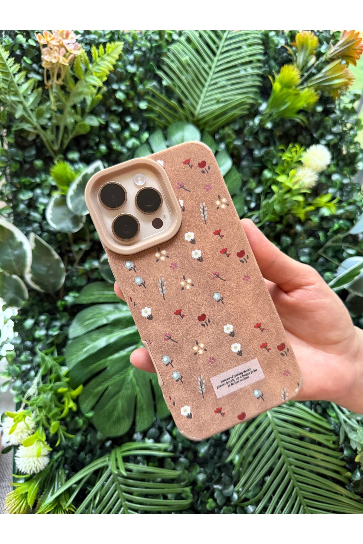 GeLi iPhone 16 Pro Max Uyumlu Çiçekli Kahverengi Sert Silikon Süet Kılıf