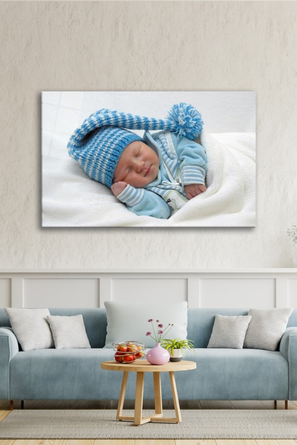 Mavi Şapkalı Uyuyan Bebek Cam Tablo görsel 4