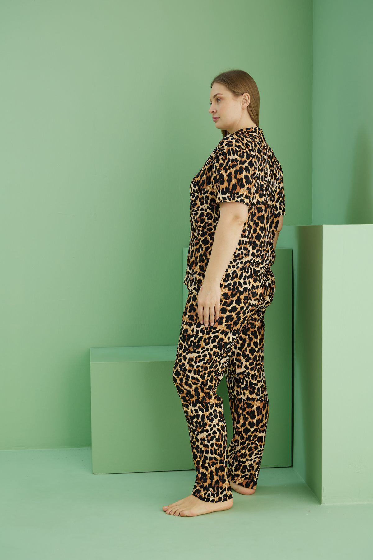 Siyah İnci-Leopard Print Bürümcük Krınkıl Fabric Curve Large Size Oversize Buttoned Pajama Set 25118712 3