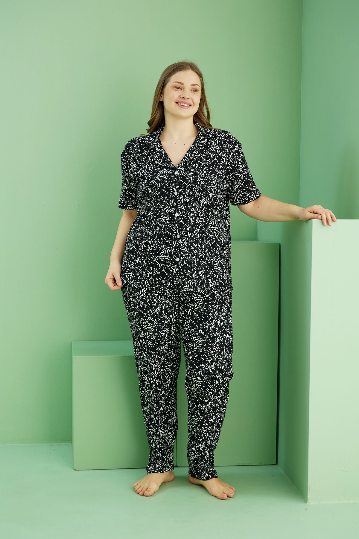 Siyah İnci-Black Patterned Curve Pajama Set Large Size Buttoned Oversize 2