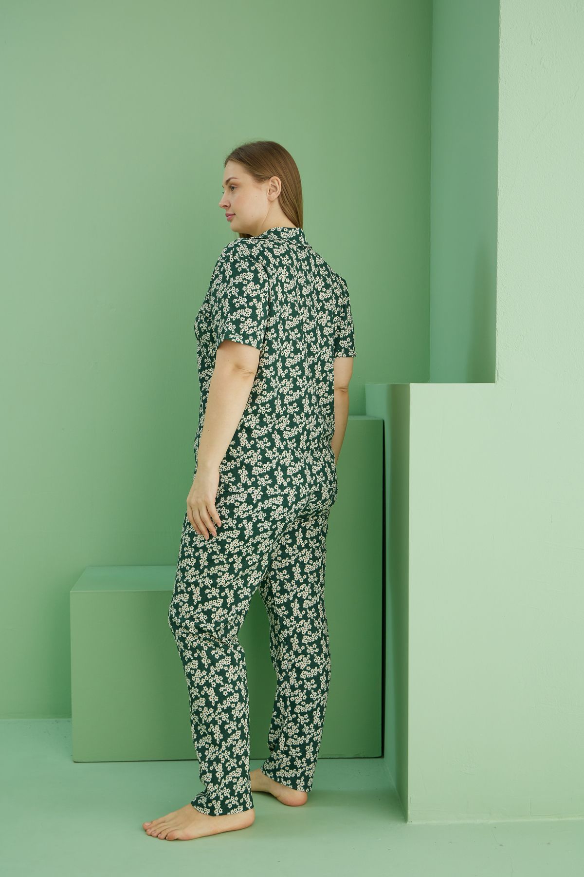 Siyah İnci-Green Patterned Bürümcük Crinkle Fabric Curve Large Size Oversize Buttoned Pajama Set 25118729 3