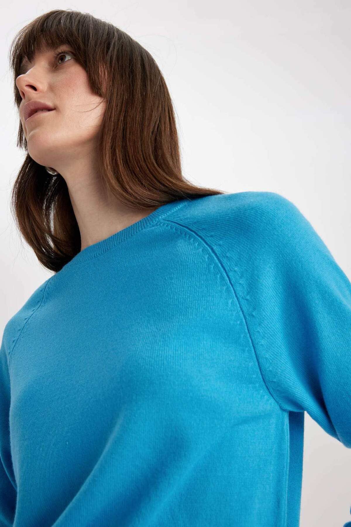 DeFacto-Basic-Strickpullover mit normaler Passform und Rundhalsausschnitt I6913az23wn 3