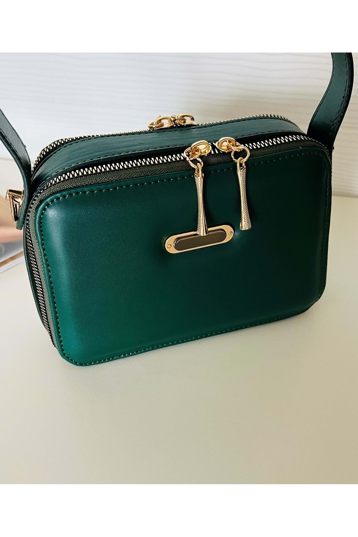 ACAR TAKI-Square Mini Hand and Shoulder Bag-Green Color Acr4350 2