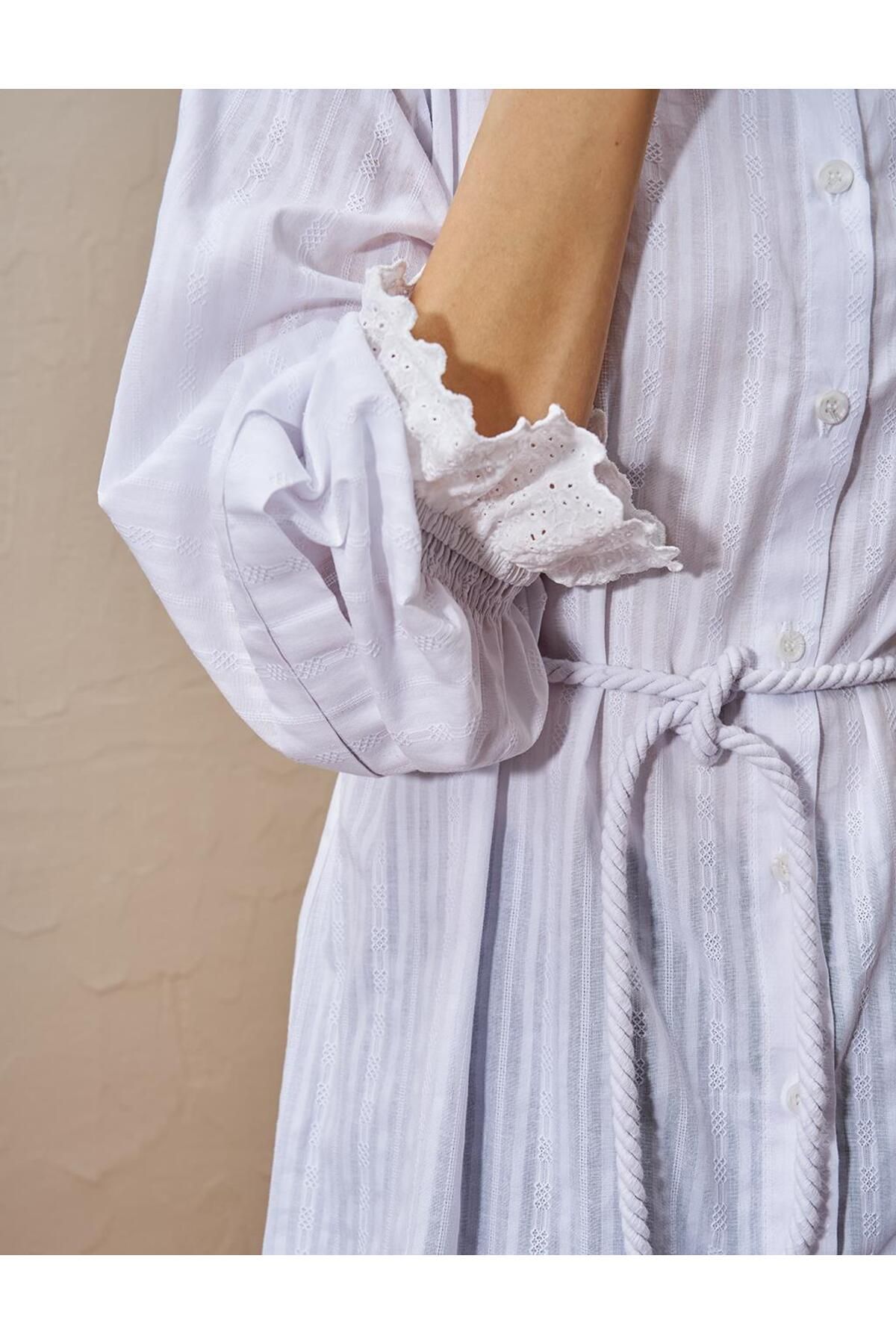 KYR-Optical White Lace at the Wrists Cotton Tunic 8