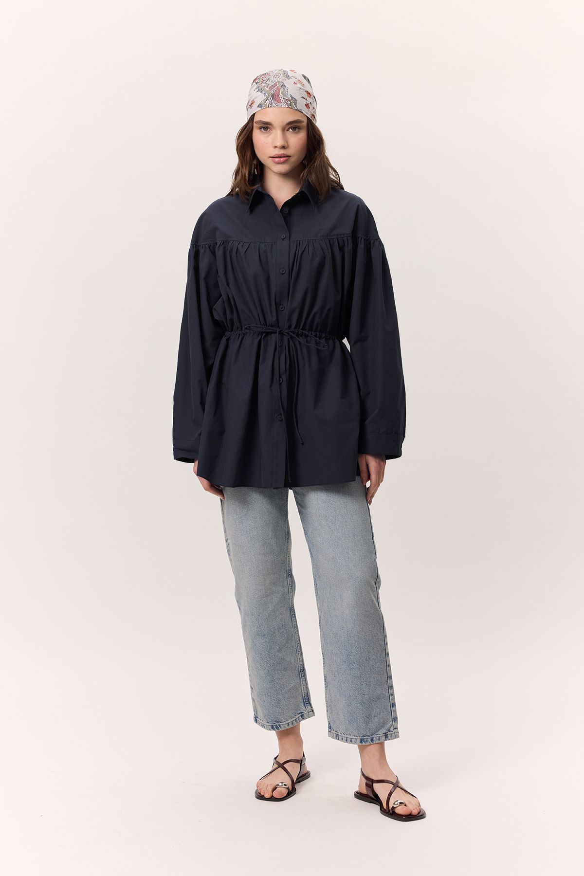 Manuka-ŠNĚROVACÍ VÝKRČNÍK DETAILNÍ TUNIKA NAVY BLUE 3